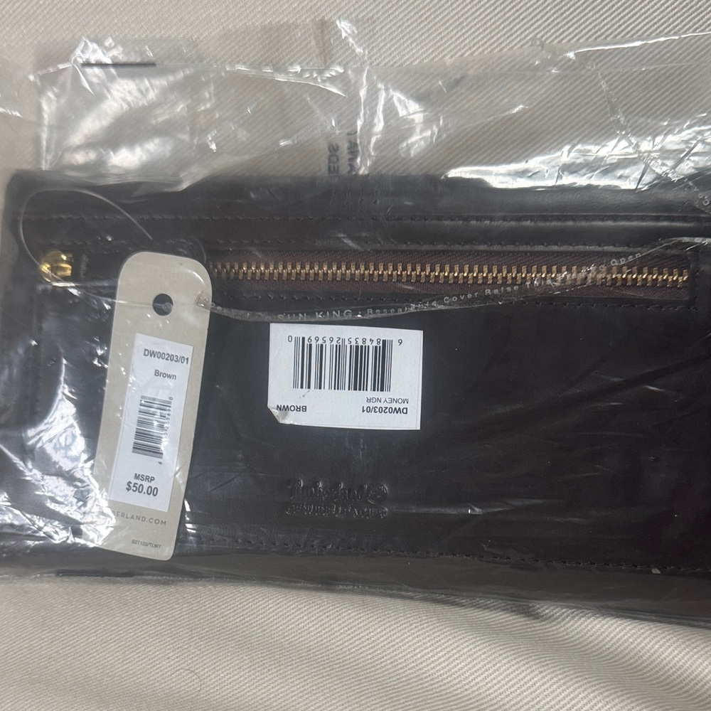 Timberland Women's Leather Wallet RFID Protection Snap button closure Clutch